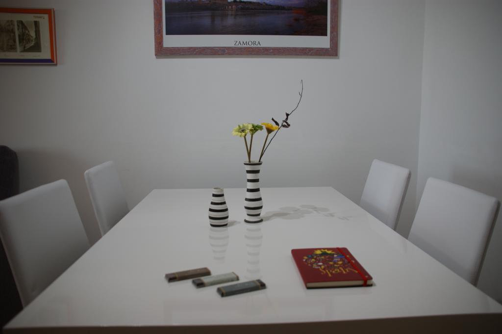 Apartamentos La Muralla ซามอรา ห้อง รูปภาพ